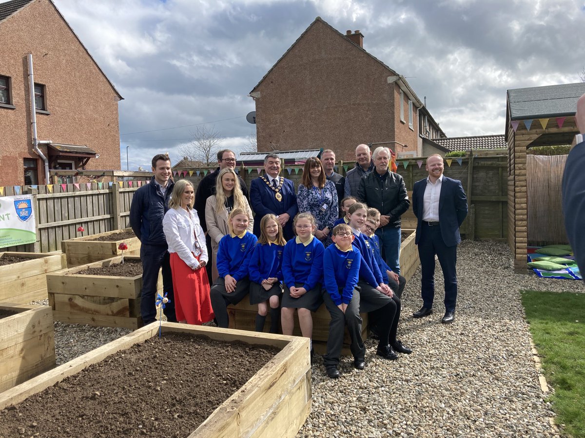 ydmcc1's tweet photo. A wonderful visit to ⁦@stranbelfast⁩ ECS and PGCE graduate and current Masters student Mrs Cherith McDonald at the opening of Sunnylands PS’s new allotment and outdoor learning area. A beautiful celebration by pupils through poetry and song, inspirational! #outdoorlearning https://t.co/4CXsh5hXVG