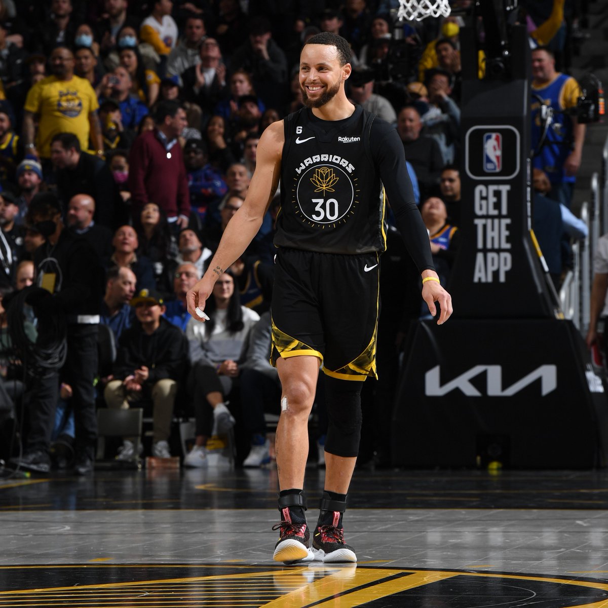 Criminally underpaid Stephen Curry expected to outplay contract