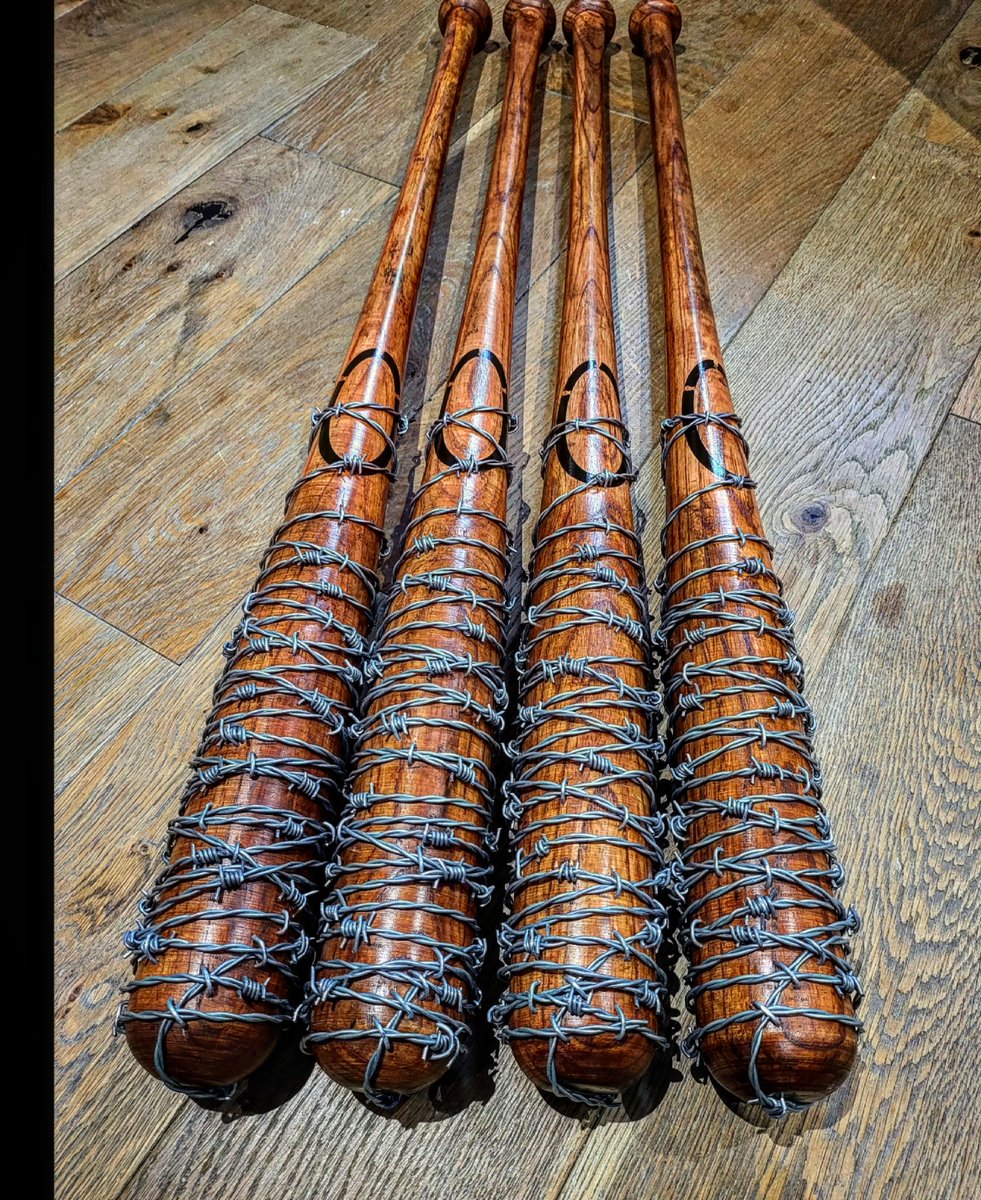 Lucillethe_bat's tweet photo. Lucille give me strength......

=================================
#lucille #thewalkingdead #negan #amcthewalkingdead #morganjones #twdedit #rickgrimes #daryldixo #andrewlincon #jeffreydeanmorgan #fearthewalkingdead  #negantwd #lucillereplica # #lucillebat #negancosplay https://t.co/mShb9j6lqw