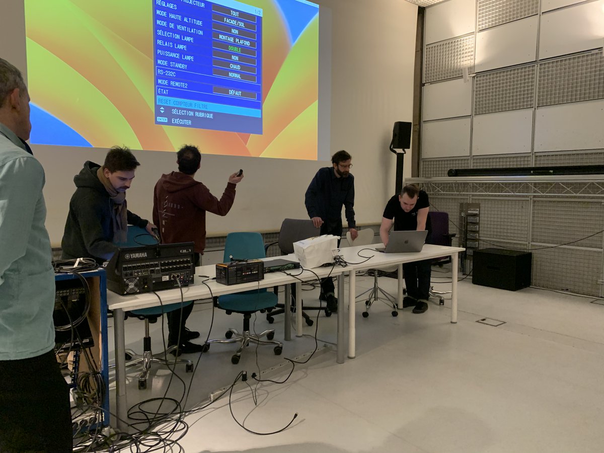 ircamforum's tweet photo. #IrcamForumParis23 DAY 2❗️

Another great day full of wonderful presentations, installations and demos 🎛️🎚️

#vr #ar #spatialization https://t.co/6z2SlgMaUs