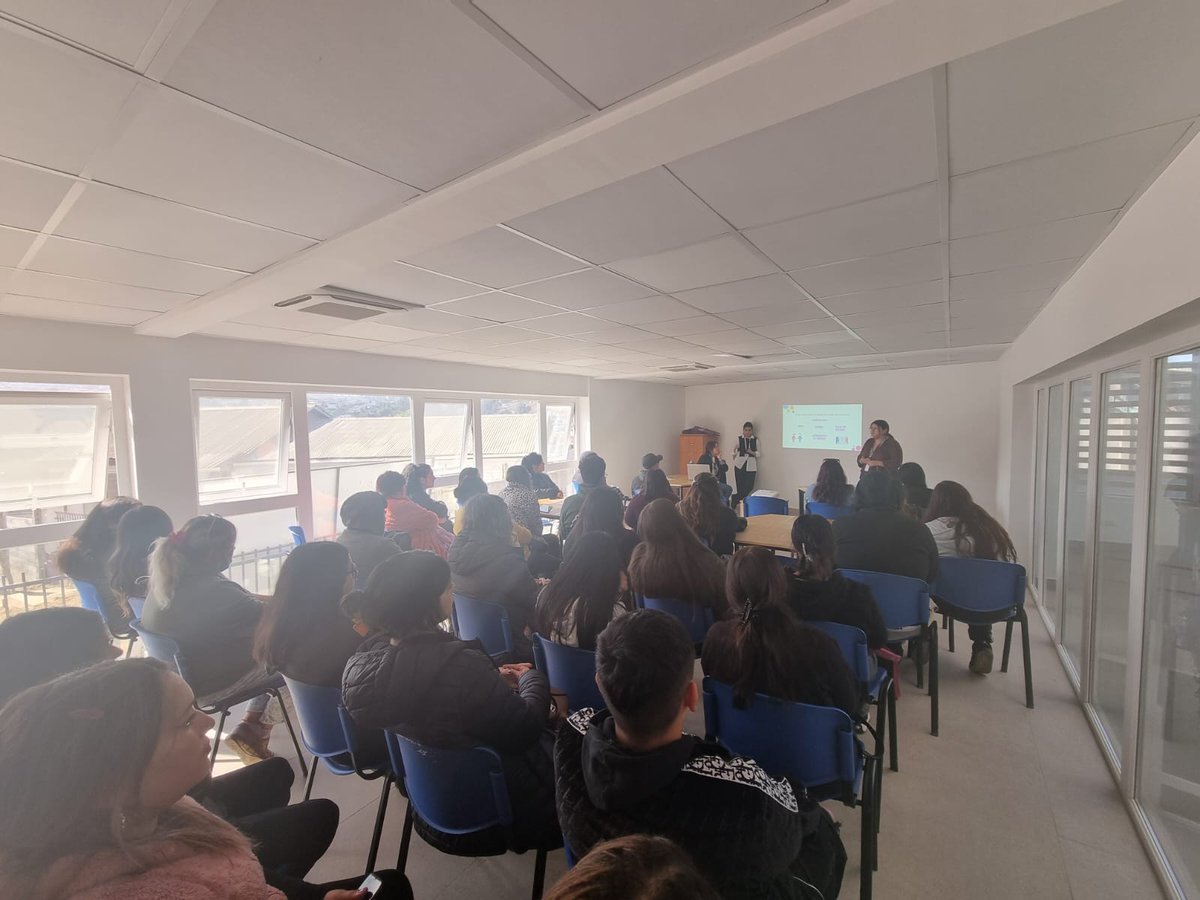 CFTValparaiso's tweet photo. 🟣En el marco del Mes de la Mujer, la unidad de Inclusión y Equidad del CFT Estatal organizó en San Antonio un conversatorio sobre prevención de violencia hacía la mujer, donde participó Paulina Fajardo, coordinadora de la Casa de la Mujer de la @imsanantoniocl https://t.co/oOWHqEzHX4