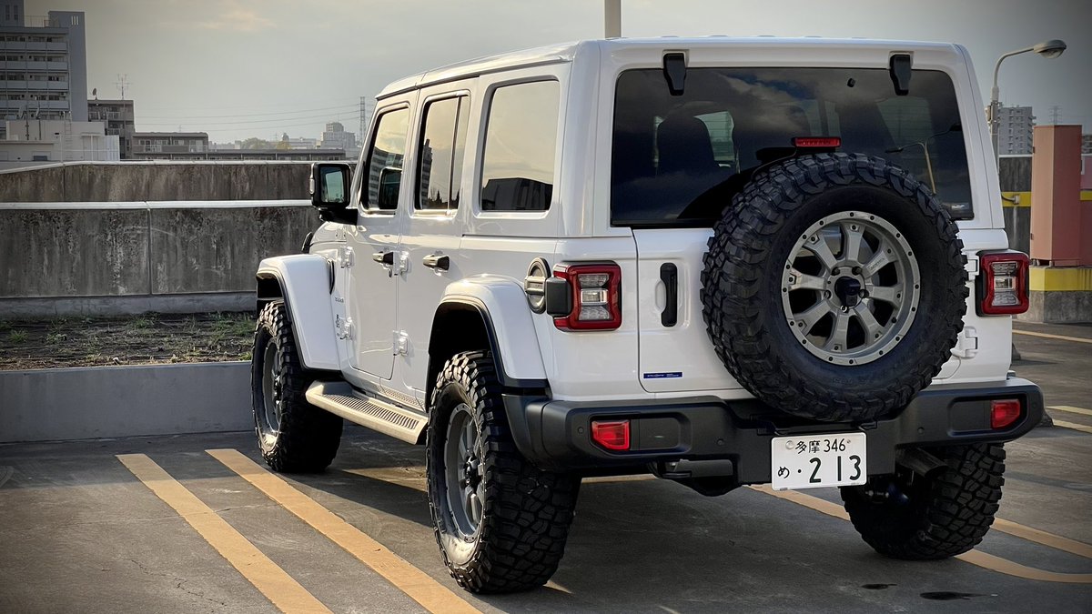 Redzonejp213's tweet photo. JEEP Wrangler Unlimited Sahara

"New Wheel"
Wheel/MKW MK-46
Tire/BF Goodrich Mud-KM3 285/70R17 https://t.co/304a8TG18P