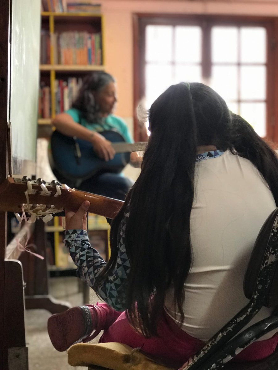 📝Si querés presentar tu proyecto para el Programa Educativo Barrial (PEBa), no te pierdas esta oportunidad.
Los ejes solicitados son:
- "Lenguajes artísticos”
- "Capacitación laboral"
- "Acompañamiento a las trayectorias educativas (Niveles primario y secundario e Inglés)