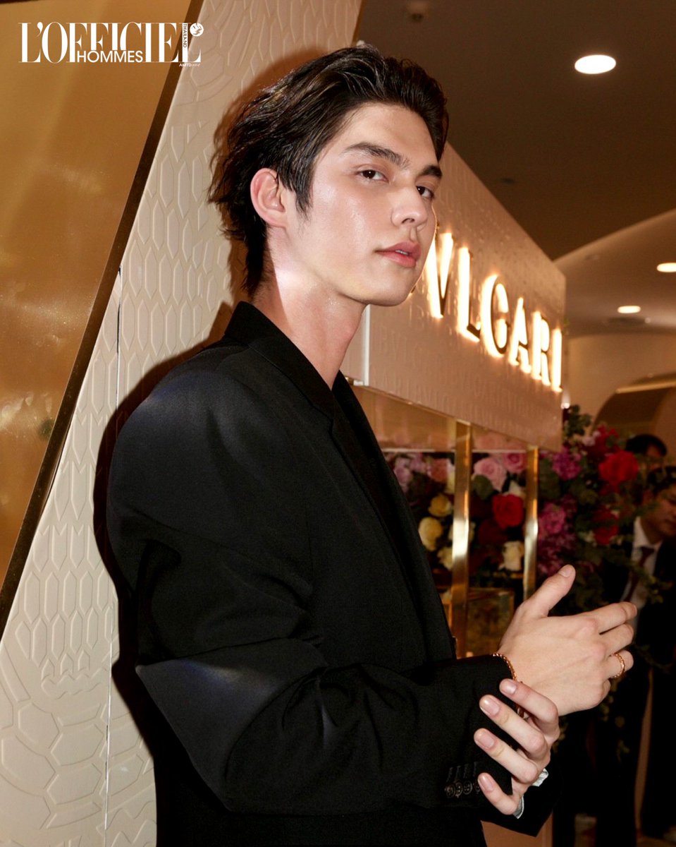 LOfficielThai's tweet photo. วิดิโอไม่จุใจ แฟนๆ ขอมาเราจัดให้ครับ! สำหรับภาพสุดหล่อ ของหนุ่ม ‘ไบร์ท วชิรวิชญ์’ ในงาน ‘Bulgari Serpenti 75 Years Anniversary Pop-up’ พร้อมเครื่องประดับ และเรือนเวลาสุดหรูจาก @Bulgariofficial แฟนๆ ให้กี่คะแนนครับ 

#Bulgari #Serpenti75
#BulgariSerpenti75xBright https://t.co/H4SrLq7C6E