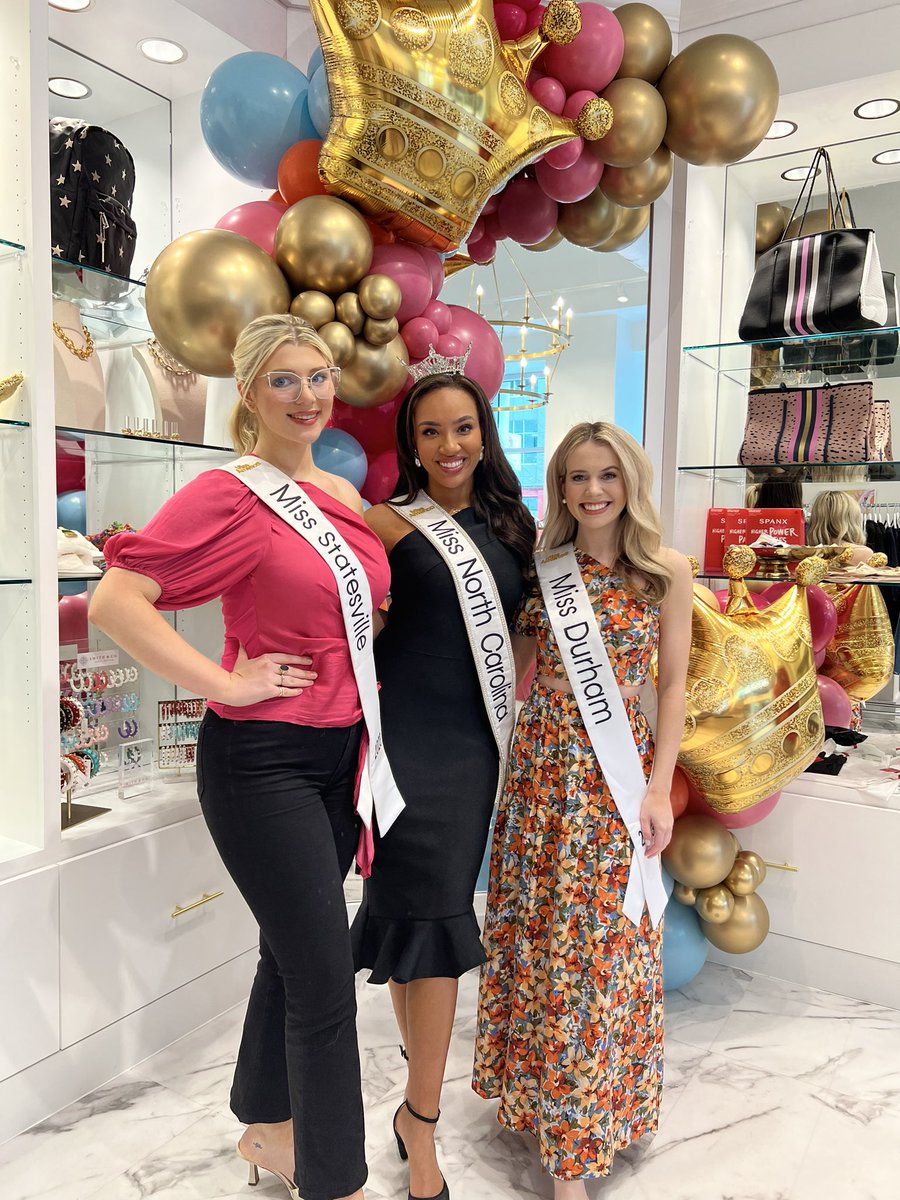 •The Gatorbug Boutique🐊💕
So much fun stopping by the Gatorbug Boutique today and leaving with the cutest new finds to add to my wardrobe!
Thank you to the Gatorbug Boutique for being a fantastic #MissNC and #MissNCTeen sponsor ✨ 
#missdurham #missnc #missamerica #shoplocal