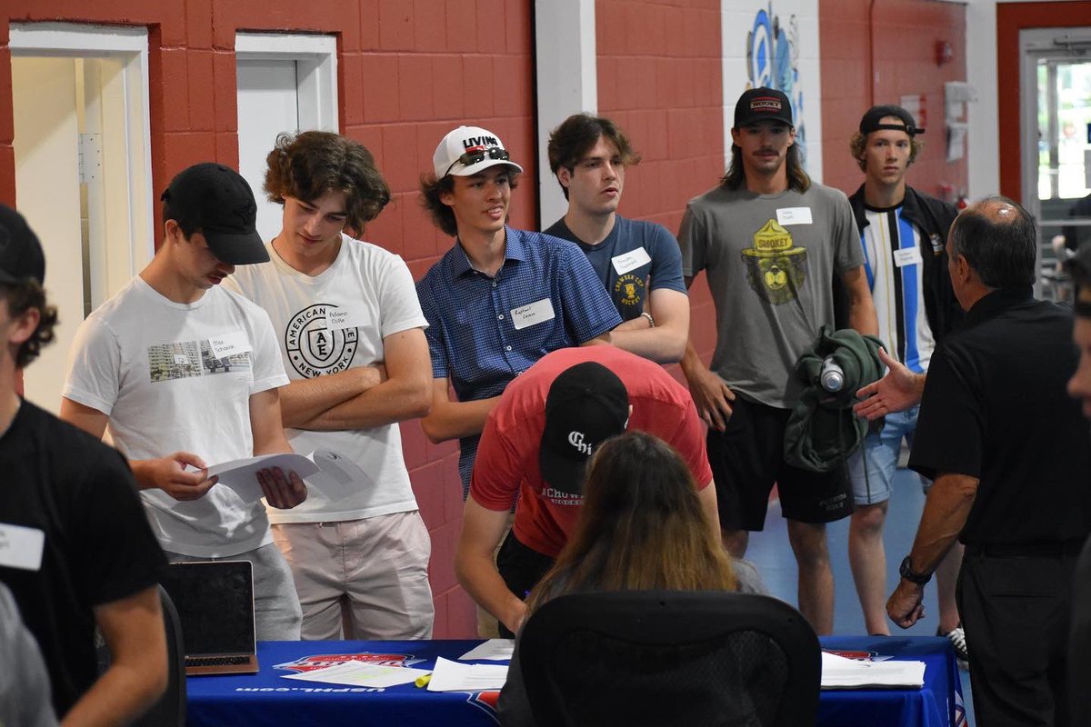 FloridaEels's tweet photo. Feels like just yesterday, our boys arrived for Welcome Orientation @USPHL #fleels #yearinthelife https://t.co/bZxpUH6NvS
