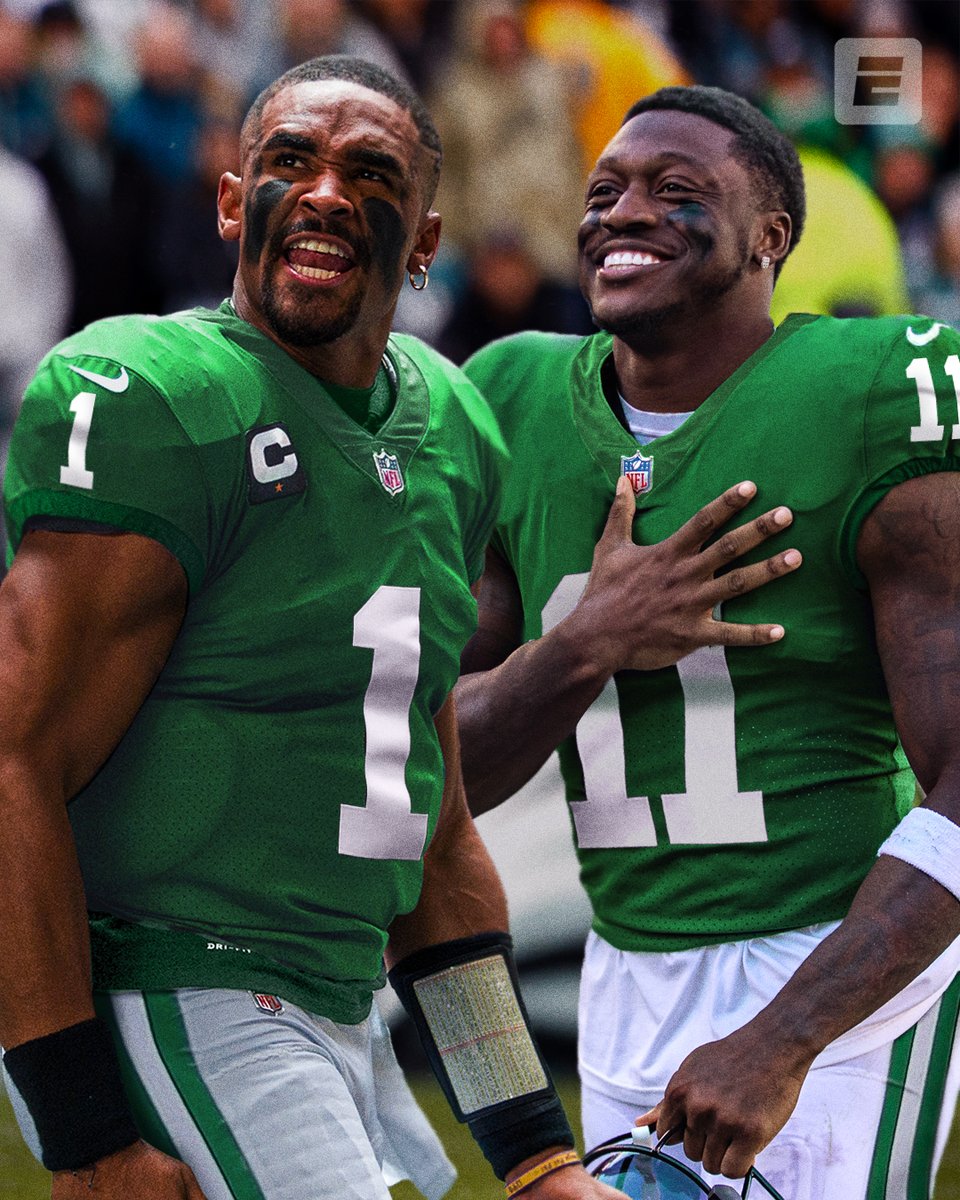 SportsCenter's tweet photo. The Eagles' Kelly Green throwbacks this season are going to be 🔥 https://t.co/U1ByT3usvm