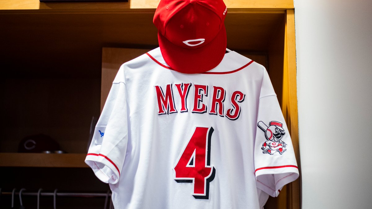 Reds's tweet photo. The home whites 😮‍💨

#RedsThreads ╳ #RedsOpeningDay https://t.co/qotOd7WtGB