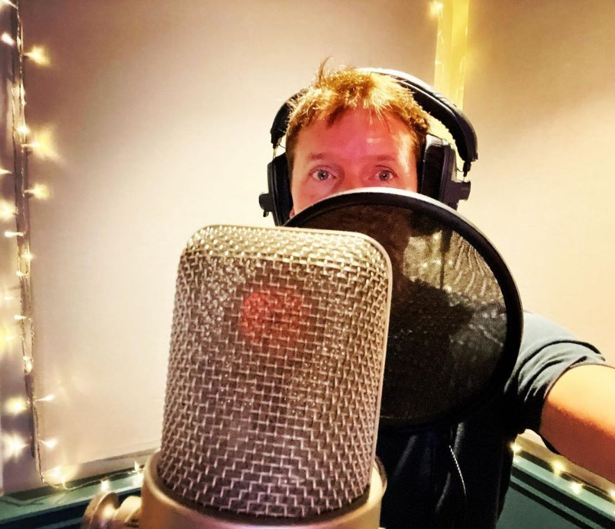 gittisun's tweet photo. Hell yeah!! That's EXACTLY what I wanted to see... New music on the way from @JamesBlunt! 🔥

https://t.co/EKDgkpVbSh 

#JamesBlunt #keepingbusy #newmusic #freshmaterial 🎙

Here we go again! https://t.co/BvsZesD9uZ