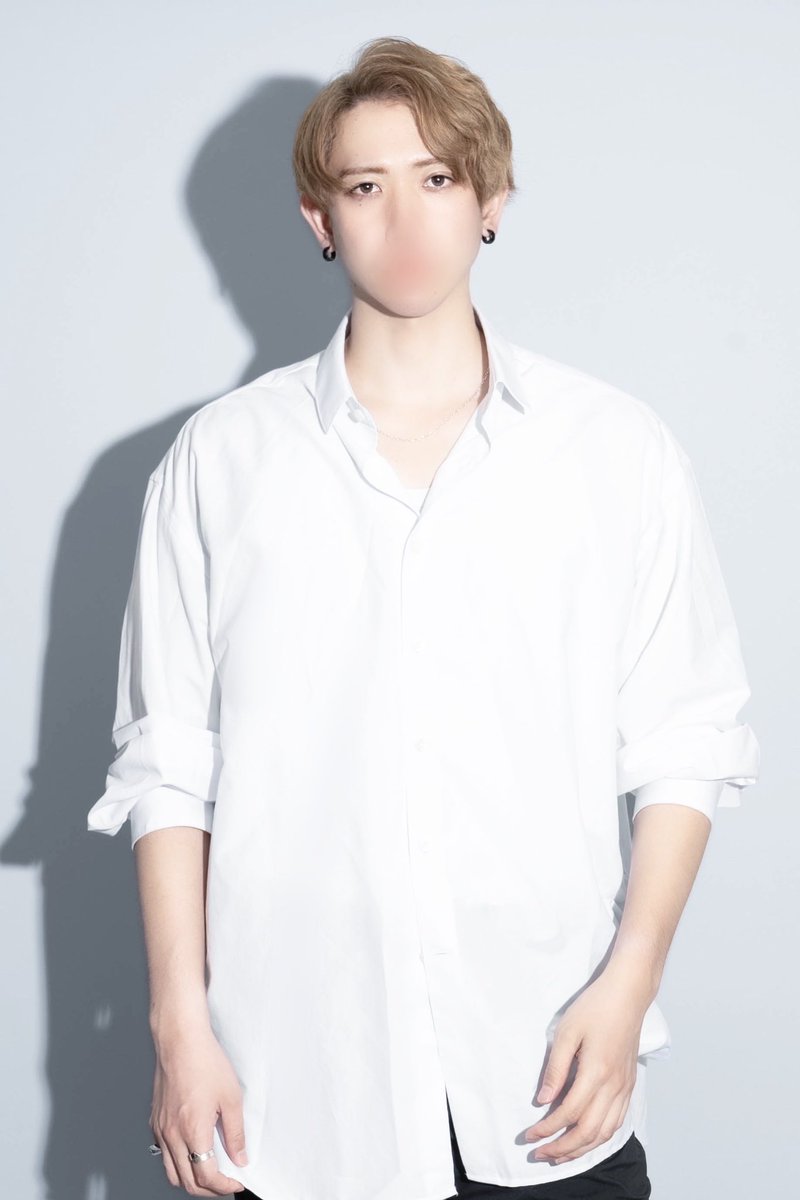 jofu_create's tweet image. 【Jewelbox『赤井 仁』様】
撮影ありがとうございました📸
@jin_jewelbox 
こちら背景色は全て同じですが、ライティングで雰囲気変えれます✨
ーーーーーーーーーーーーー
初回お試しプラン作りました！
3850円で宣材写真が撮れます🌟
お問い合わせはDMまで。
#女風 #jewelbox #セラピスト #マッサージ