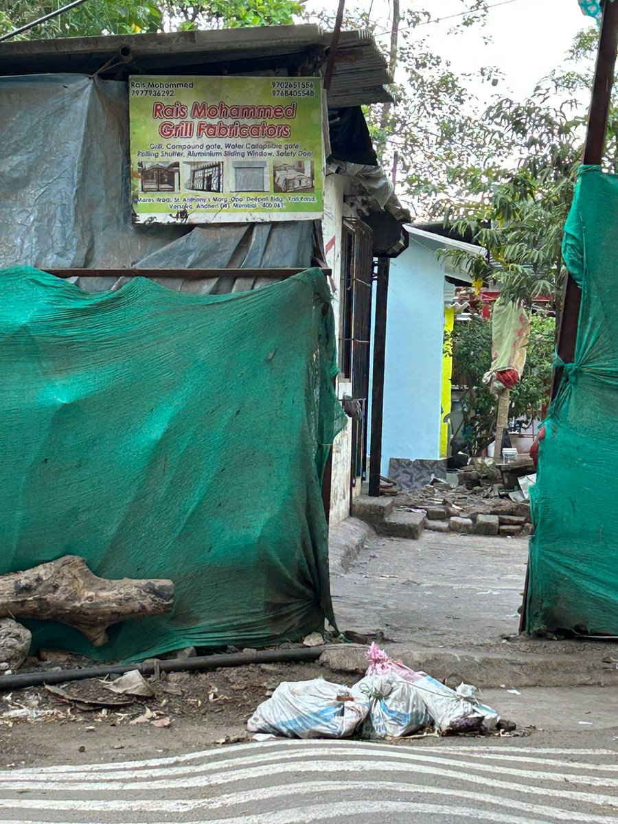 The Plot with green curtain opp Deepalika bldg,Yagna Nagar,Yari Road, Versova runs an unauthorised welding shop& Car workshop. No one is getting it removed! @mybmcwardKW @LavekarBharati @MumbaiPolice pls take action against these illegal activities @ananthmahadevan @AndheriLOCA