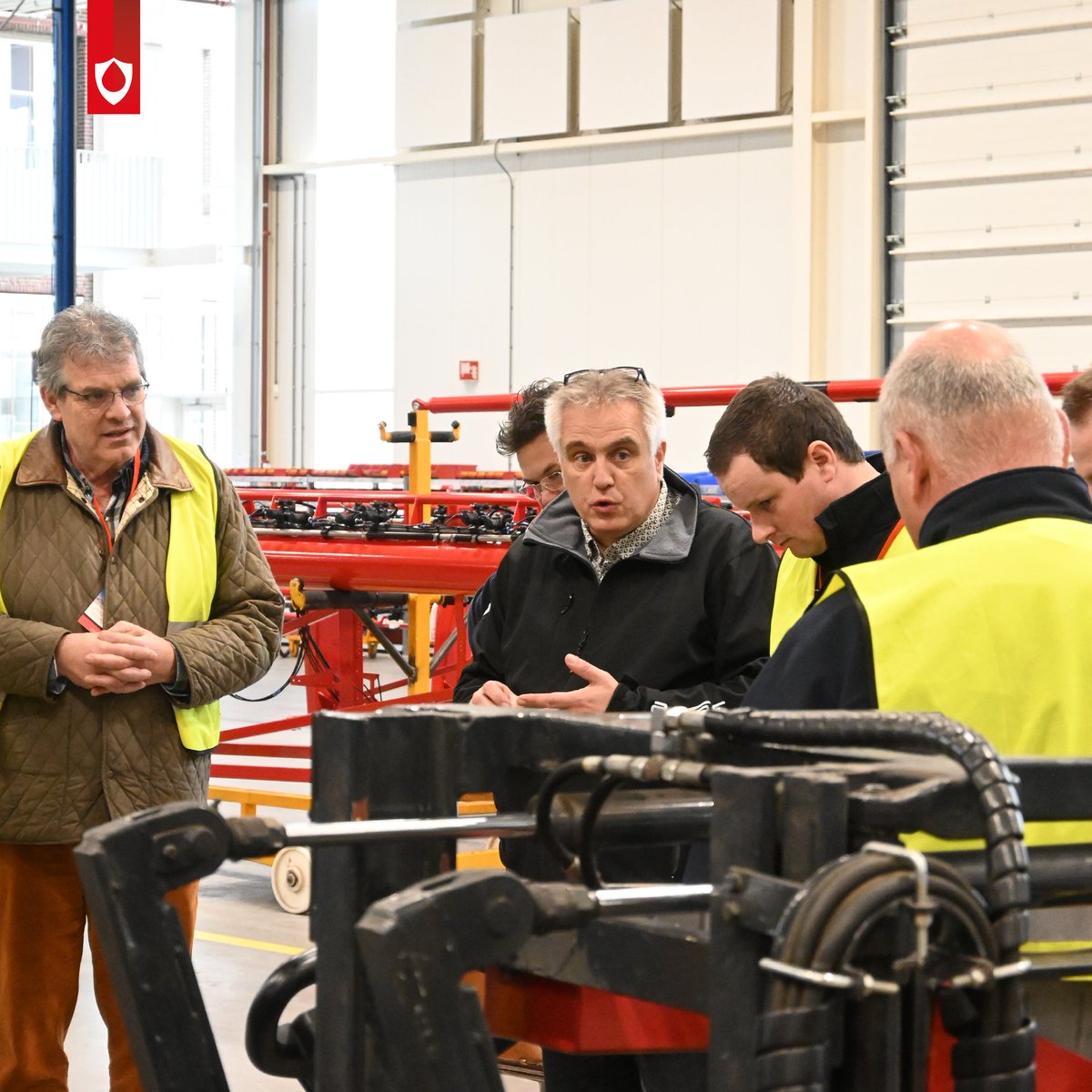 Agrifac's tweet photo. ๐ณ๐ฑ | Afgelopen week ontvingen wij een werkbezoek van de NVWA en de diverse waterschappen uit Noord, Oost en Midden Nederland in onze fabriek in Steenwijk.
Bedankt voor jullie komst!
#agrifac #veldspuit #zelfrijdend #innovatief #techniek #duurzame #landbouw #sustainable https://t.co/v9aYWnfqZu