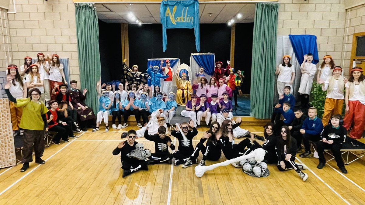 Lawthorn_PS's tweet photo. And it’s a wrap! Well done to to our cast and crew of Aladdin. You were OUT OF THIS WORD! @disneymusicals @ScottishOpera https://t.co/YStPpDIU7p