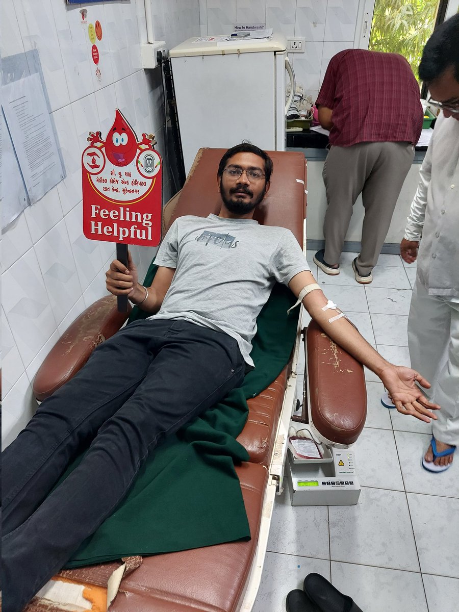 ParthBavarva8's tweet photo. We are on 4th day of our protest and still not getting any positive response from management,but we spread our positivism as a doctor by holding Blood Donation camp . *FIGHT FOR STIPEND.*
#interndoctor #wewantjustice
#RamNavami🚩@CMOGuj @Rushikeshmla @GIDA_Official @DrMeet_Ghonia https://t.co/1atekW7YNy