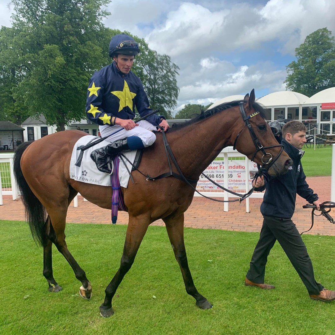 HamiltonParkRC's tweet photo. #RacingRewind back to 25 May last year with a great win for @georgeboughey with Inver Park and William Buick in The Weatherbys Global Stallions App Handicap Stakes π https://t.co/kFVh4hc8Hp