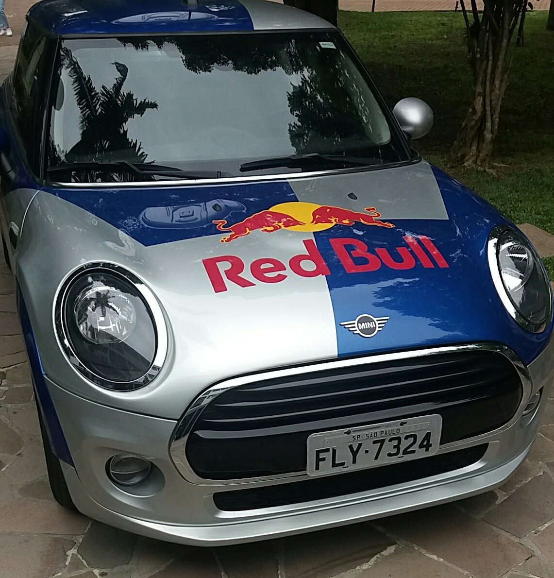 NetoDemetriou's tweet image. Novo carro do Verstappen... #RedBull #MINI
@PUCRS @famecospucrs #famecos