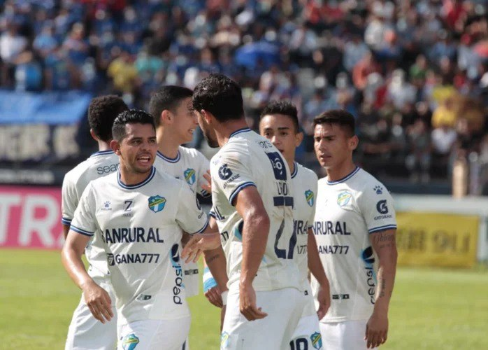 AnonymousBets_'s tweet photo. Pronostico 30/03/2023📅
🏟Liga reservas - Club Comunicaciones vs CA ituzaingo
⏱20:00 CET
📌 Club Comunicaciones ganador
🚀STAKE 3
🌐BET365

En TELEGRAM el pronostico entero 👉 https://t.co/7mPHdne7WT

#apuestasdeportivas #abets #Chelseavslyon #ChampionsLeague   #alemania https://t.co/aAtVGRLnQv