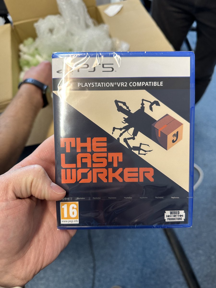 AnthMurphy's tweet photo. Feels like a huge milestone actually having my name on a game that as a hard copy! 

Thank you @wolfandwood for all the opportunities and congratulations on releasing @thelastworker in such a polished state! 

Everyone go look!! ⬇️⬇️⬇️
https://t.co/cZsO3a00hb https://t.co/IfLPaGRZfK
