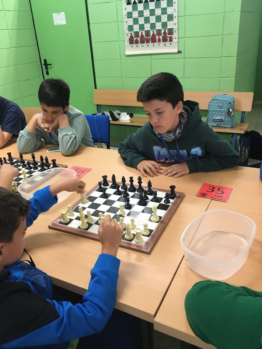 CEIPMditerraneo's tweet photo. I Torneo de Ajedrez en @CEIPMditerraneo !!
Con la participación de CEIP Turruñuelos, CEIP Tirso de Molina, CEIP Noreña, CEIP Antonio Gala, CEIP Alfonso Churruca y CEIP Colón.
Gracias a @ampabaleares por el estupendo desayuno!
Magnífica experiencia!! https://t.co/QpoUjbQhZR