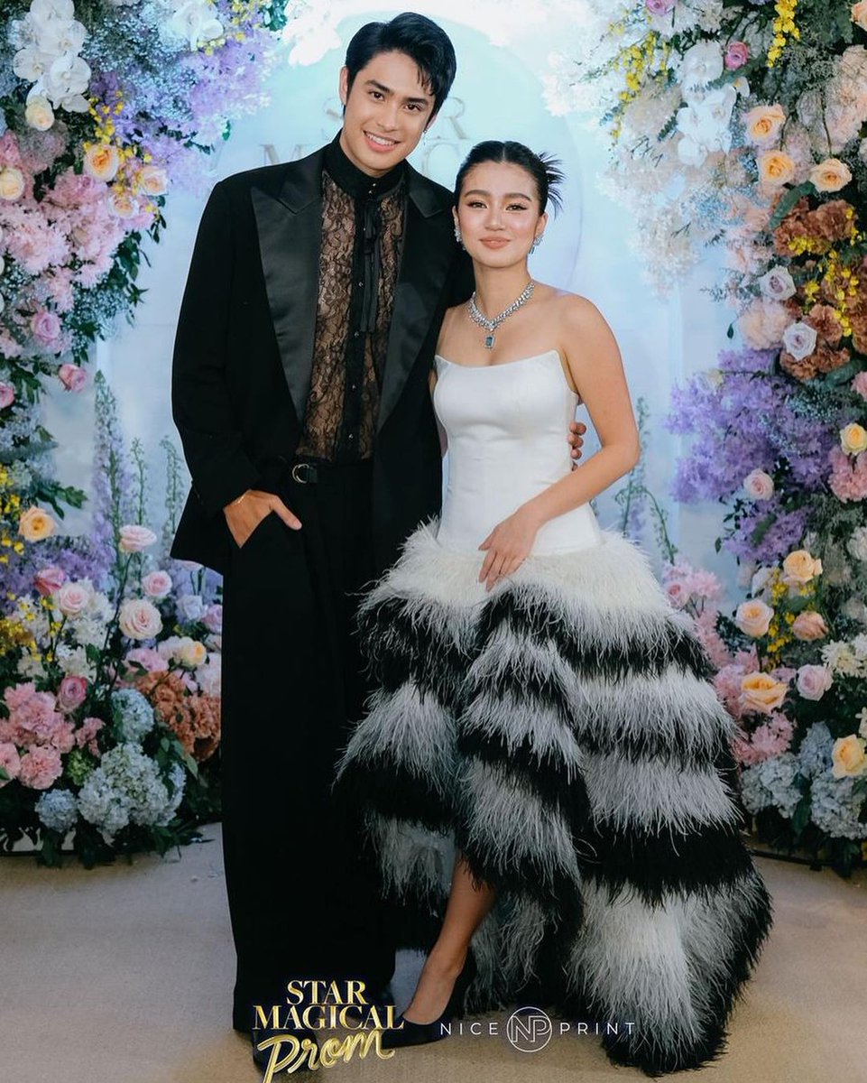 janallibee's tweet photo. mwehehe cookies and cream cuties!

PROMise24EVER WithDONBELLE

#AMarBELLEousMagicalNight
#WonDONNYrousPromNight https://t.co/SNsCuyngtJ