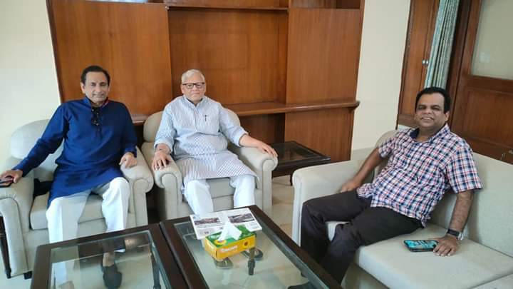kaifee4u's tweet photo. आज कटिहार मेडिकल कॉलेज के मालिक और राज्यसभा सांसद  श्री अशफाक करीम साहब से उनके दिल्ली आवास पर जाकर मिला पिछले दिनो उनका ऑपरेशन हुआ था जल्द स्वस्थ होने की कामना की 
@mehboob_kaiser @RJDforIndia @YuvaRJDKatihar @PashupatiParas @YusufRJD https://t.co/9y4l9DRykC