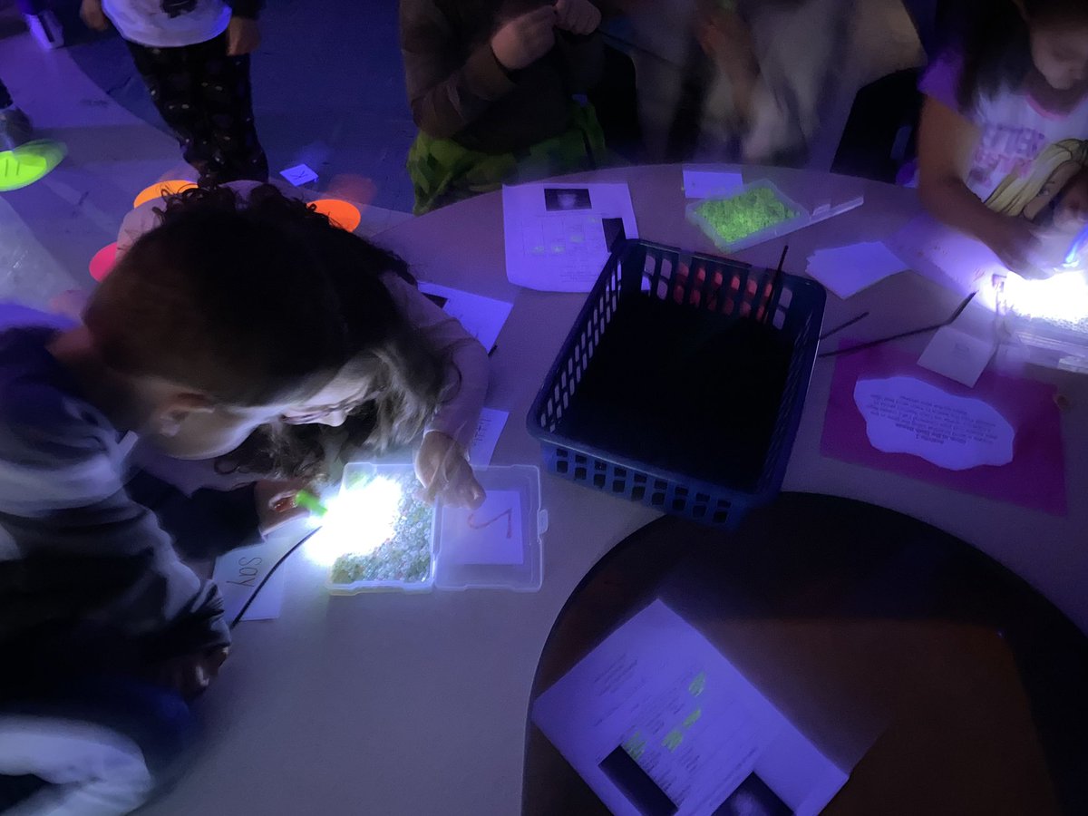 Glow in the dark literacy! 🪄🪄🪄<a href="/CBS_Bethpage/">Central Boulevard Elementary School</a> <a href="/TierneyBethpage/">Julianne Inghilterra</a>