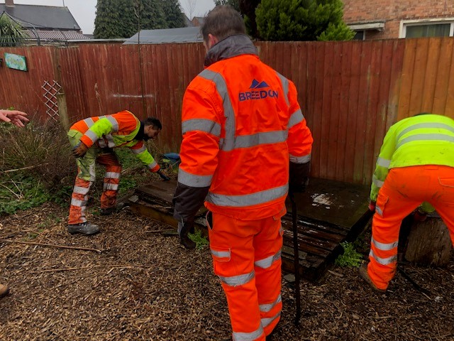 WJ_UK's tweet photo. Giving back to the communities where we live and work🤝
Yesterday, Roy Williams, Daniel Douse, and Aaron Mahon volunteered their time. They joined our Midlands Collaborative Community colleagues at the @WelcomeCIC Garden in Birmingham.
#thinkingcommunity #community https://t.co/qitQ75Tx9D