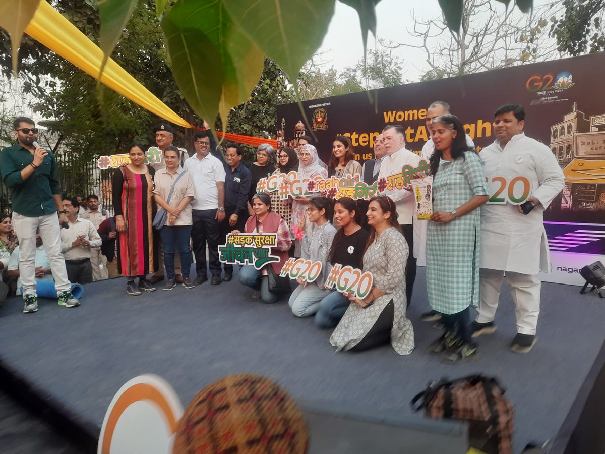 simpreet91's tweet photo. Women #stepoutatnight event by #MCD took an accelerating turn when @CitySpzone DC, Ms. Ankita Mishra IAS touched the chord and won hearts of people as she danced along. Success happens when technocrats and bureaucrats work together in #decisionmaking. #publicrealm 
#womenpower https://t.co/En5nD8rdeQ