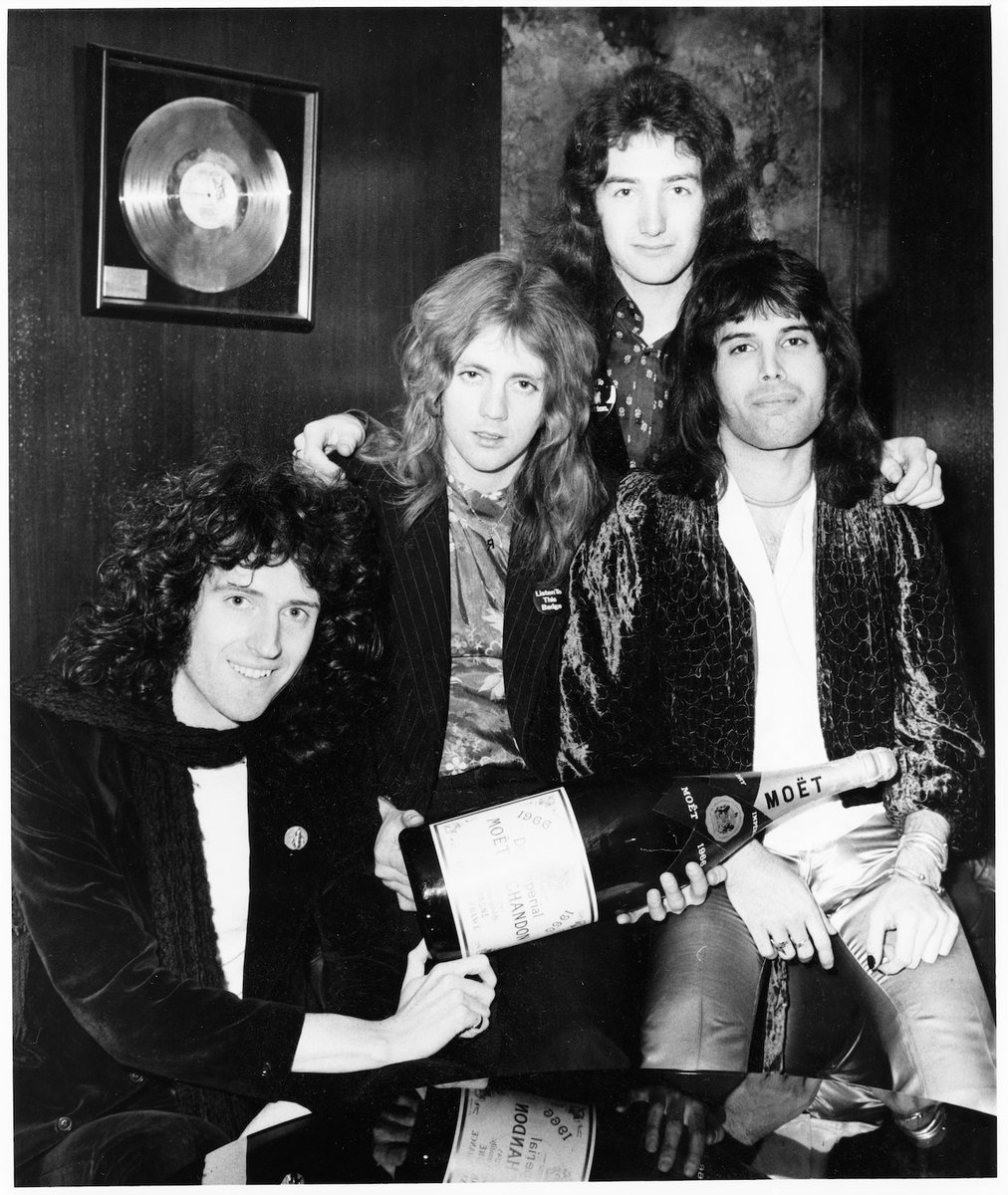 🔛 Weekend Mode... 🔛
#Queen 

📸 Credit: EMI Photo Archive