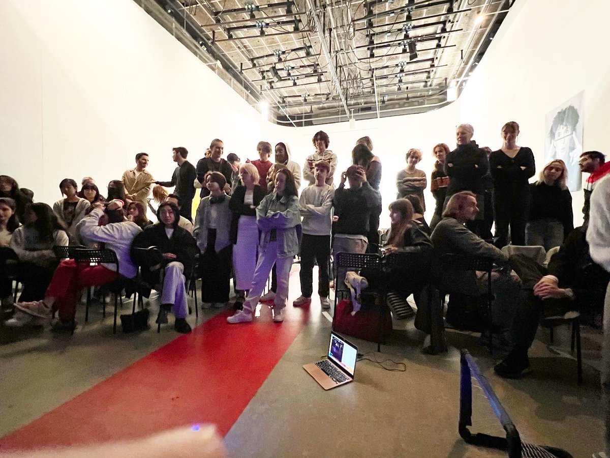 #mentalista a participé et animé une conférence <a href="/intuitlabparis/">école-intuit.lab</a> le 24 Mars !
Au programme : sensibiliser et explorer avec des élèves de 1ere année et des élèves de 5eme année, le futur des interfaces cerveau-environnement et révéler le potentiel du #cerveau / #Brain #neuroscience