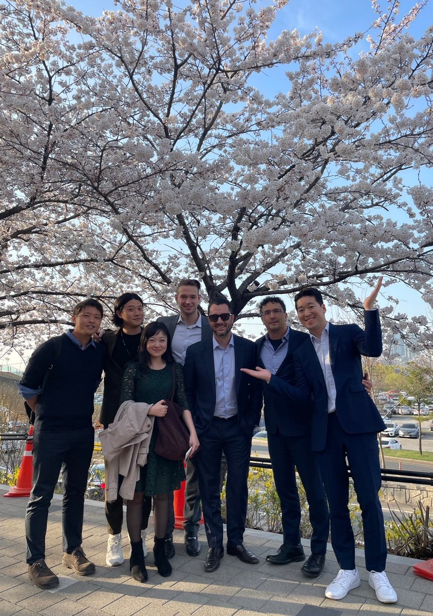 Olivia Song (@songofolivia) on Twitter photo 벚꽃놀이 with the best team 🔺️🇰🇷🌸
<a href="/el33th4xor/">Emin Gün Sirer🔺⚔️</a> @SJohn_Nahas <a href="/justinkim415/">Justin Kim</a> <a href="/gyuhox/">gyuho</a> <a href="/eugene_avax/">Eugene🔺</a> <a href="/danielgosek/">dg</a>
#Avalanche 벚꽃놀이 with the best team 🔺️🇰🇷🌸
<a href="/el33th4xor/">Emin Gün Sirer🔺⚔️</a> @SJohn_Nahas <a href="/justinkim415/">Justin Kim</a> <a href="/gyuhox/">gyuho</a> <a href="/eugene_avax/">Eugene🔺</a> <a href="/danielgosek/">dg</a>
#Avalanche