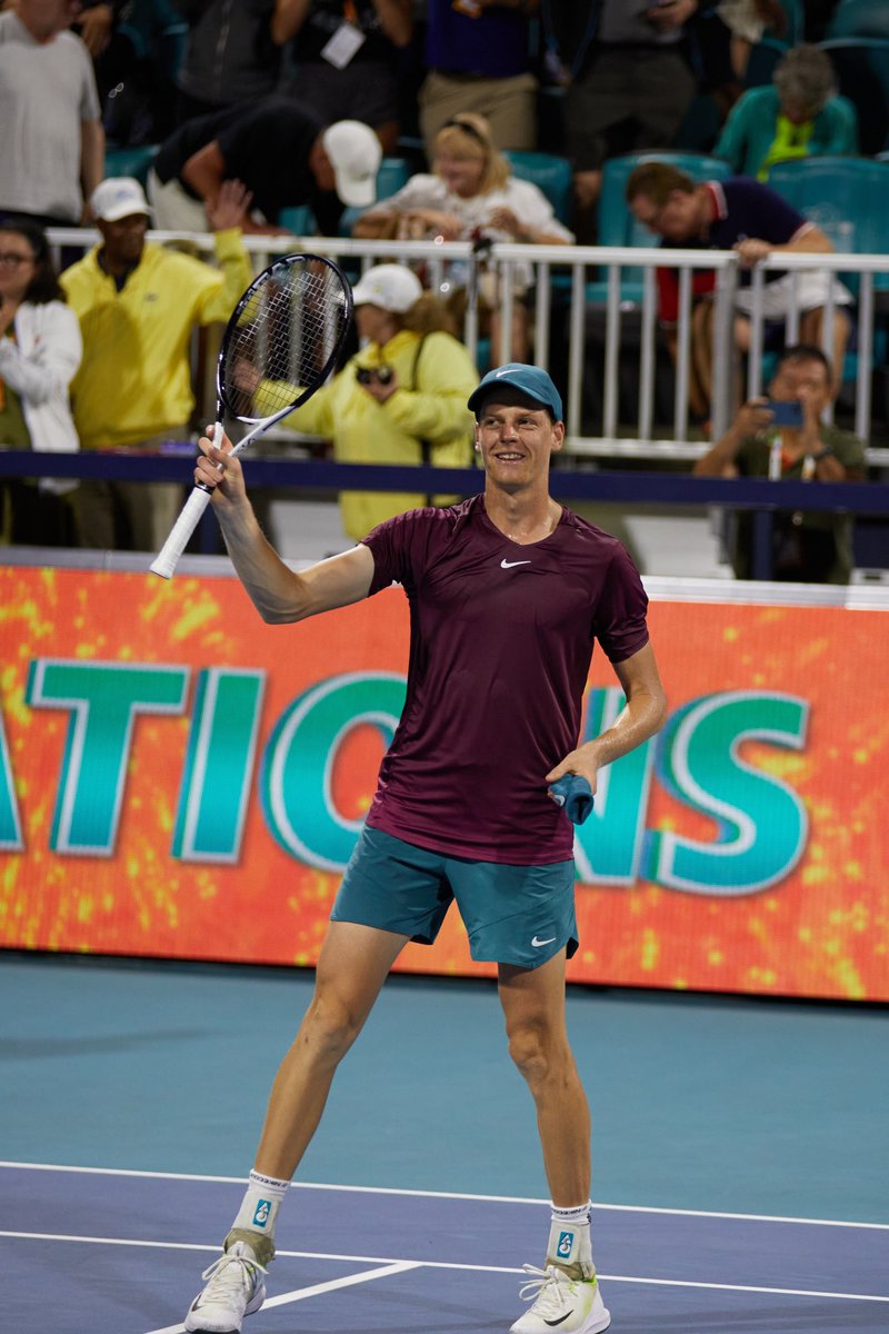 janniksin's tweet photo. Forza!!! 🔜 semis @MiamiOpen https://t.co/pB0QgbXOGJ