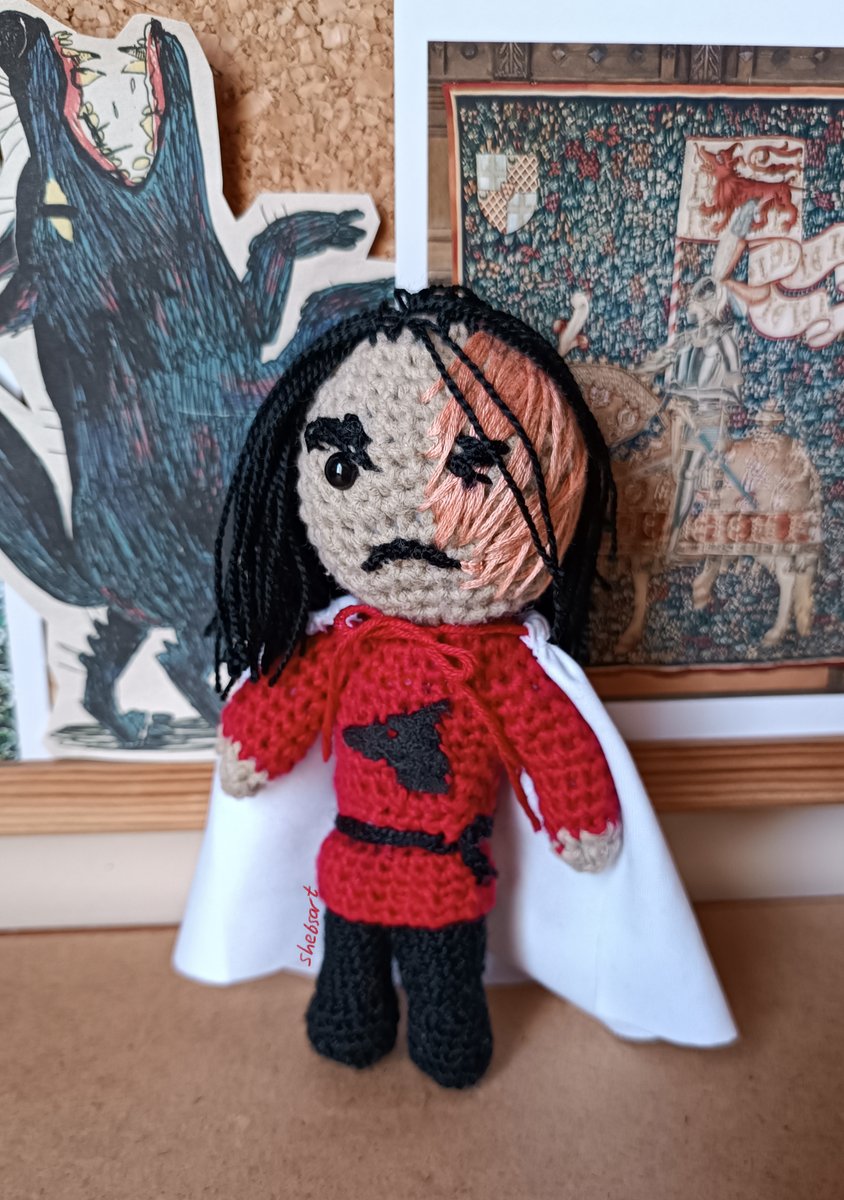i started doing crochet and made Aeron and Sandor dolls :))) #asoiaf