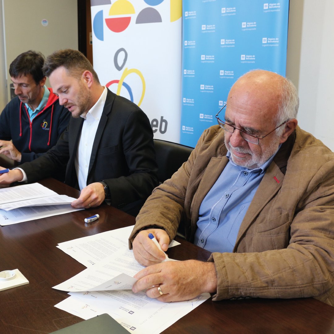 elconsell's tweet photo. 🤝 El Consell de l'Esport Escolar de Barcelona, la Fundació per l'Esport i l'Educació de Barcelona, i Aigües de Barcelona han signat avui, i per 3r any consecutiu, un nou conveni. 
https://t.co/hbV02XXXyo
#CEEB #FEEB #Esportivat #Conveni #AiguesDeBarcelona #Barcelona https://t.co/6BUnw6Mgzb