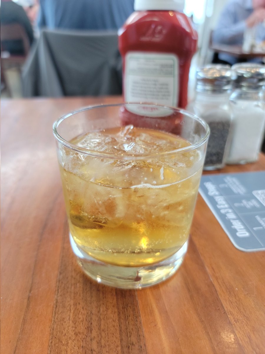 MarcWatkinsEsq's tweet photo. It's 5:00 SOMEwhere. #Whiskey🥃
@Emeril #EmerilsTable l
#HoustonBound #FinalFour #Canes #TheU #MiamiHurricanes @MiamiHurricanes @CanesHoops https://t.co/XX6KWAEGzt