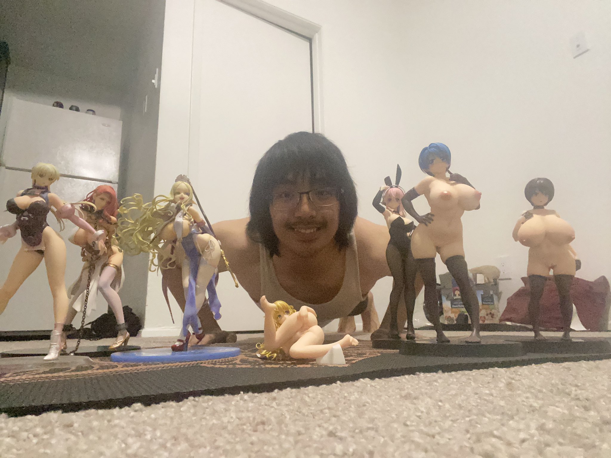 2 pic. My harem grows thanks to @drcockula Thank you once more for the extra set of “eyes” on me driving me to want to work harder! https://t.co/fobtSFaxXX
