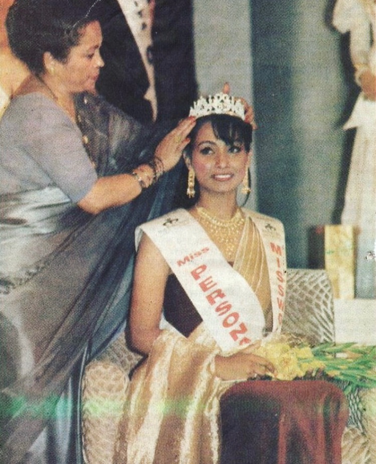 Jharana Bajracharya being crowned as Miss Nepal in 1997 AD. She was only 16-year-old at that time and represented Nepal in Miss World contest held at Baie Lazare, Seychelles in 1997.

Photo: Chandra Shekhar
#history #oldphotosofnepal #missnepal #nonextquestion