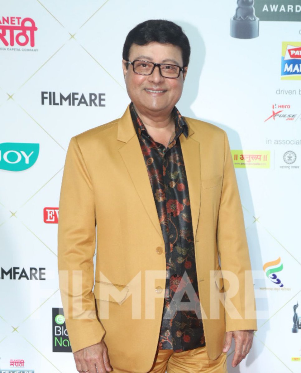 #SachinPilgaonkar arrives for the #PlanetMarathiFilmfareAwardsMarathi 2022. ❤️