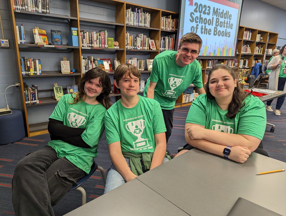 librarylover3's tweet image. #SPSBoB is almost ready to begin! We have three wonderful @CarverMSCougars competing. They also have a GHS ambassador to guide them through the day. #spslib