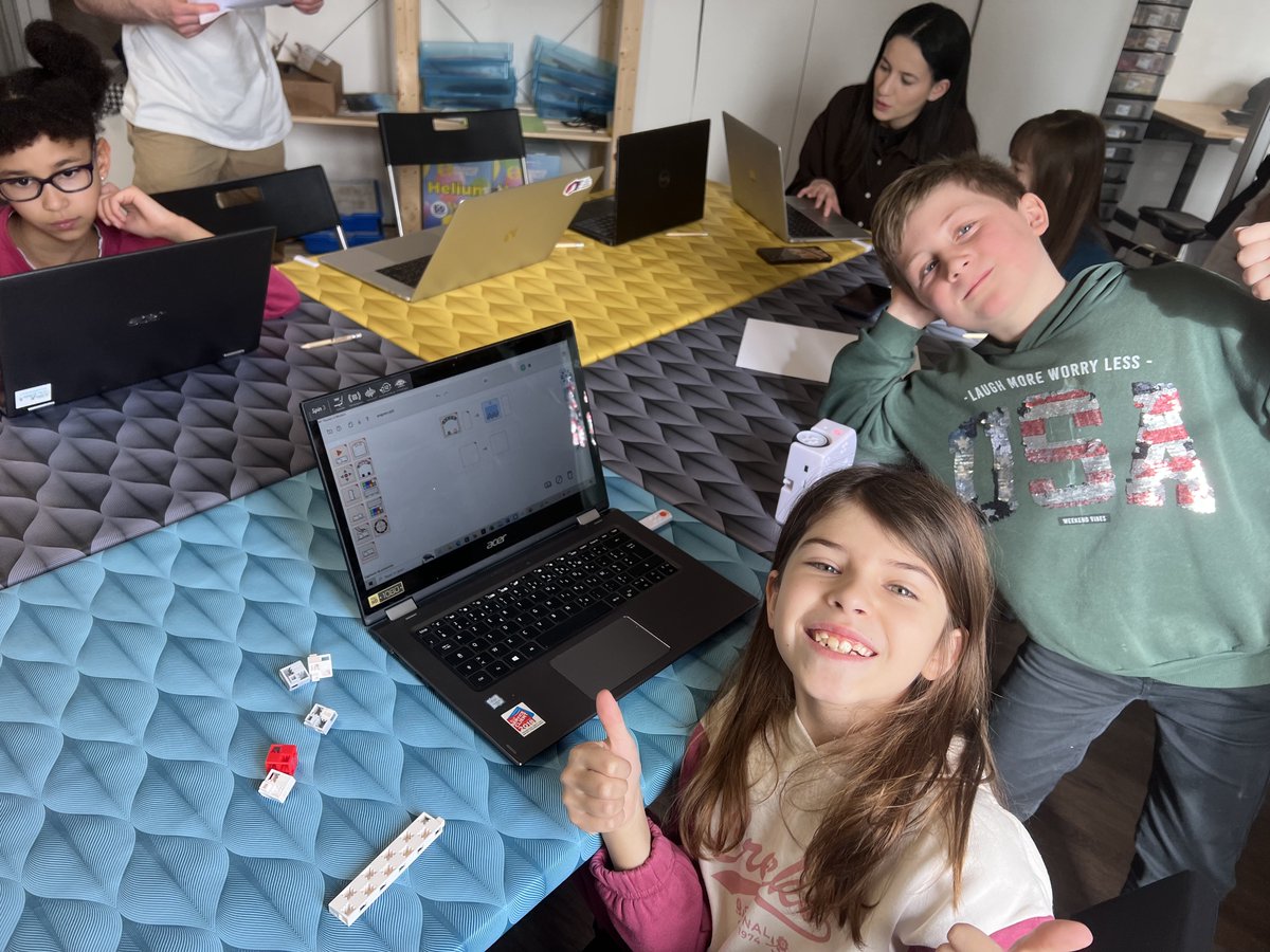 TeteBots's tweet photo. Dernièrement, nous vous avions annoncé notre participation à la #RobotCup #Junior.🏆
Aujourd’hui, nous finalisons notre #projet : « #Jurassicbot » ! 🦖🤖🏆
On ne vous raconte pas tout mais voici quelques clichés de cette journée ! 📸😁
À bientôt avec La Tête et les Bots !👋 https://t.co/w5flokdSNL