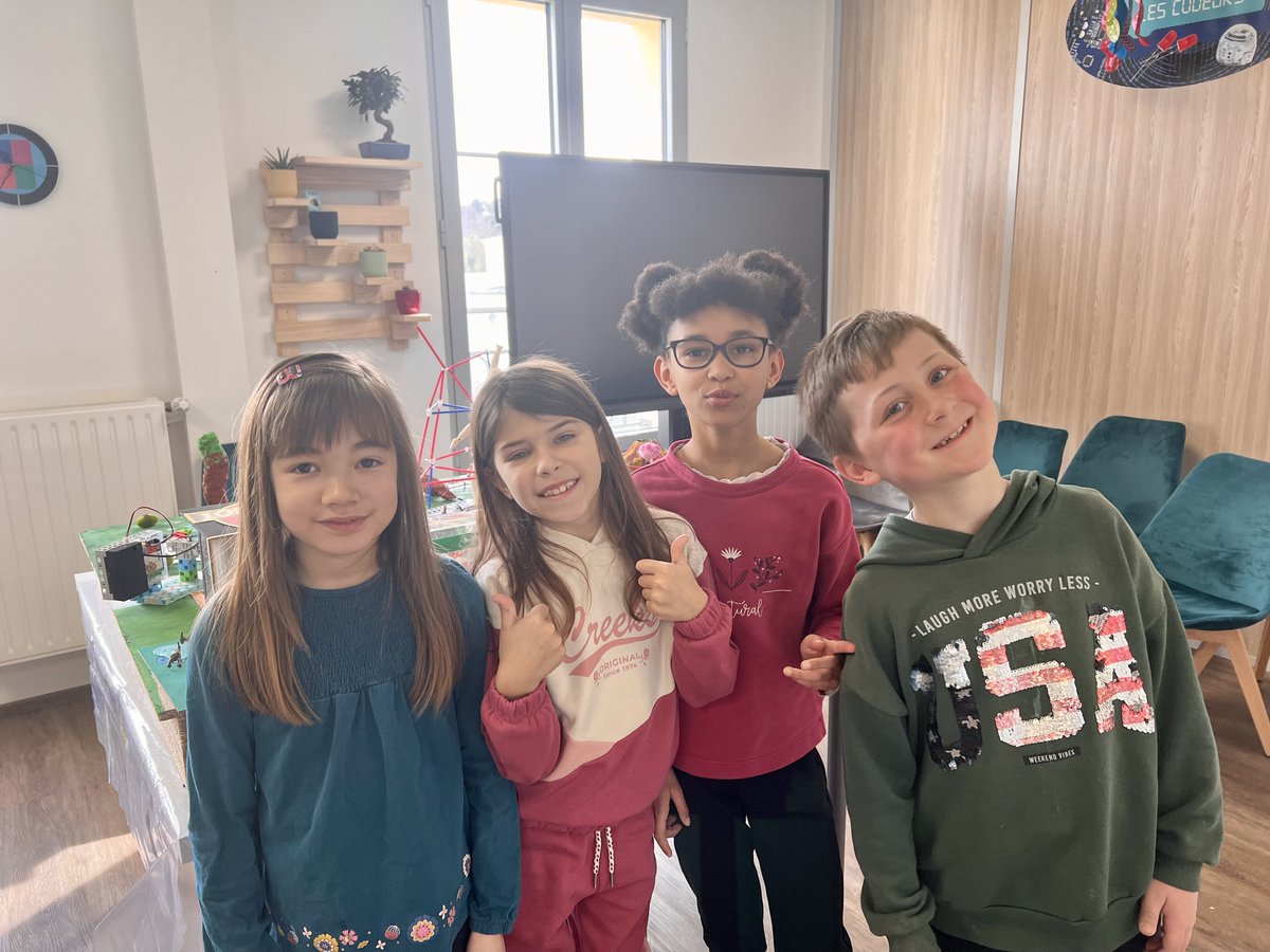 TeteBots's tweet photo. Dernièrement, nous vous avions annoncé notre participation à la #RobotCup #Junior.🏆
Aujourd’hui, nous finalisons notre #projet : « #Jurassicbot » ! 🦖🤖🏆
On ne vous raconte pas tout mais voici quelques clichés de cette journée ! 📸😁
À bientôt avec La Tête et les Bots !👋 https://t.co/w5flokdSNL