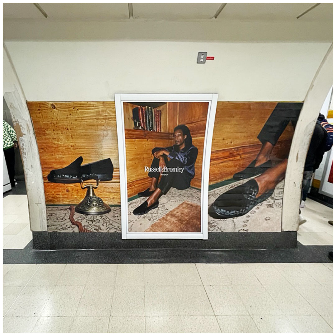 StrattonsUK's tweet photo. Russell &amp; Bromley take over Covent Garden tube station to celebrate their new store opening, standing out with eye-catching ads in one of the city's prime locations 👞📍 Media buying by Strattons. #londonmedia #luxurybranding #luxurymarketing #strattonsuk #RussellandBromley https://t.co/NJBZb0Va9V