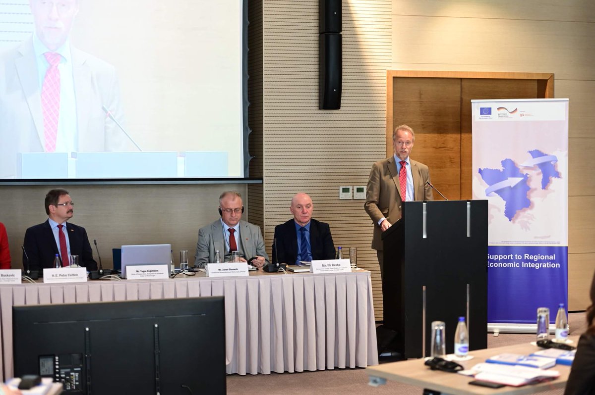 At a meeting of the #EU4business project, we talked about quality of industrial goods in @CEFTA_ members to foster business📈, competition & better consumer protection. 
🇪🇺 supports regional economic integration🤝, leading to full #EUintegration
#EUzaCG
@giz_gmbh