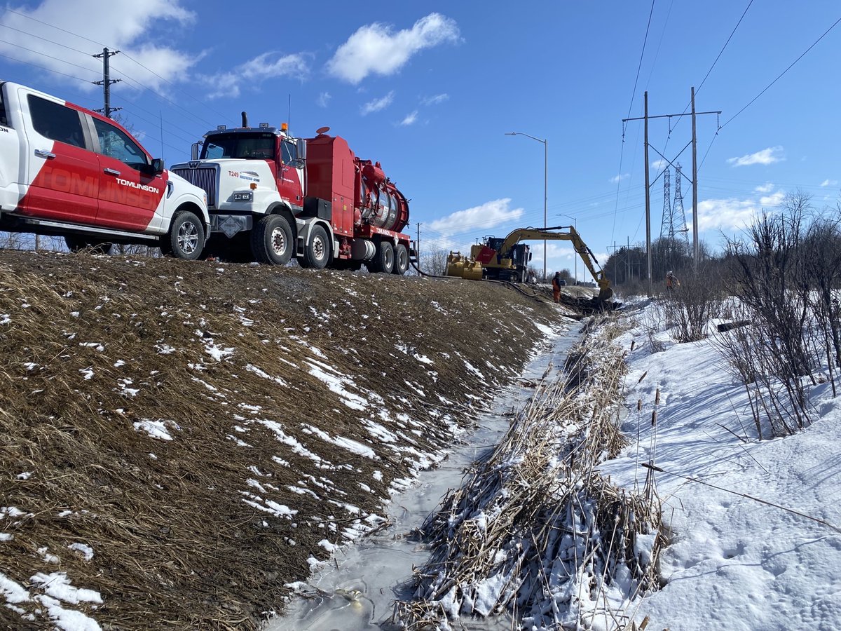 tomlinsongroup's tweet photo. Our industrial waste division is on-site cleaning up an emergency diesel spill. Our quick response time helps to limit the impact on the surrounding environment. Way to go, Red Army!
https://t.co/JPh4UDVc7H
#TomlinsonGroup #Redarmy #IndustrialCleanup #emergencyresponse https://t.co/SffoFb3iTc