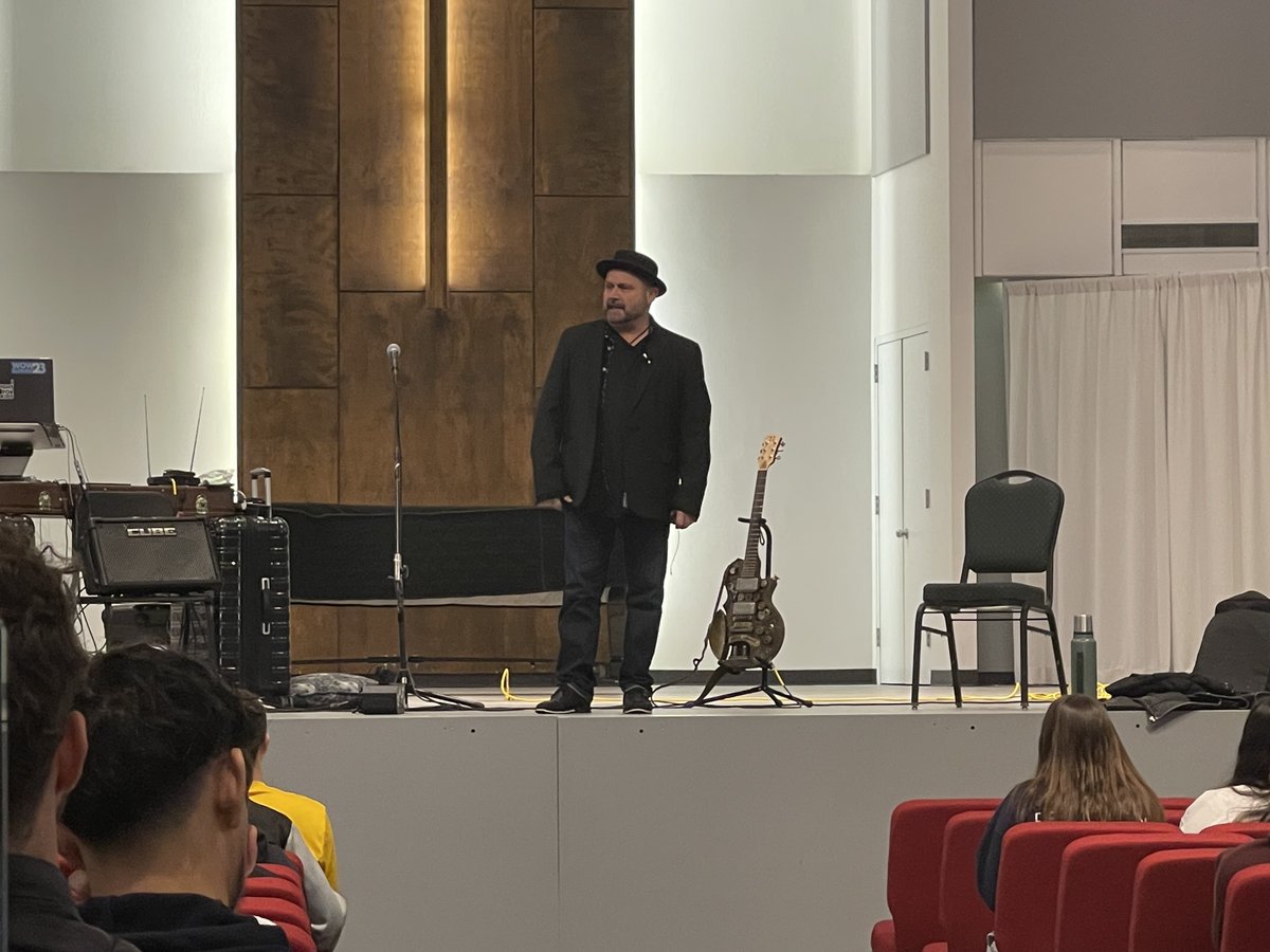 DocReggies's tweet photo. Our Norwood L. Jones speaker series convocation was a triumph. Many thanks to @ottawaU alum @kevinhoneycutt for investing in our students. Heartwarming! #ThankfulPrez #OUBrave https://t.co/aB6ZM5aemz