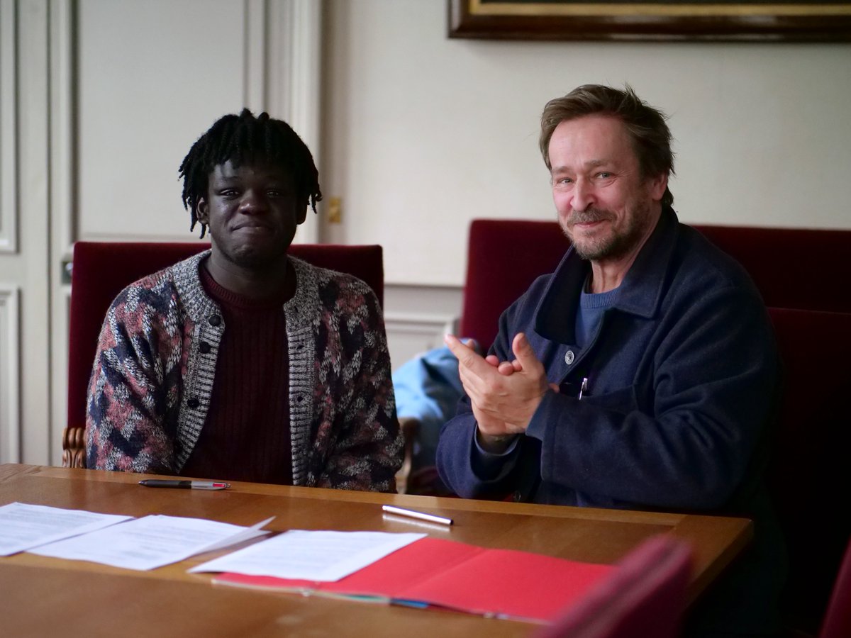 ComedieFr's tweet photo. [TROUPE]
Nous avons le plaisir de vous annoncer l’arrivée dans la Troupe de Léa Lopez et Sefa Yeboah en tant que pensionnaires et de Jordan Rezgui en tant qu’artiste auxiliaire ! https://t.co/LRoPYP2Pyd