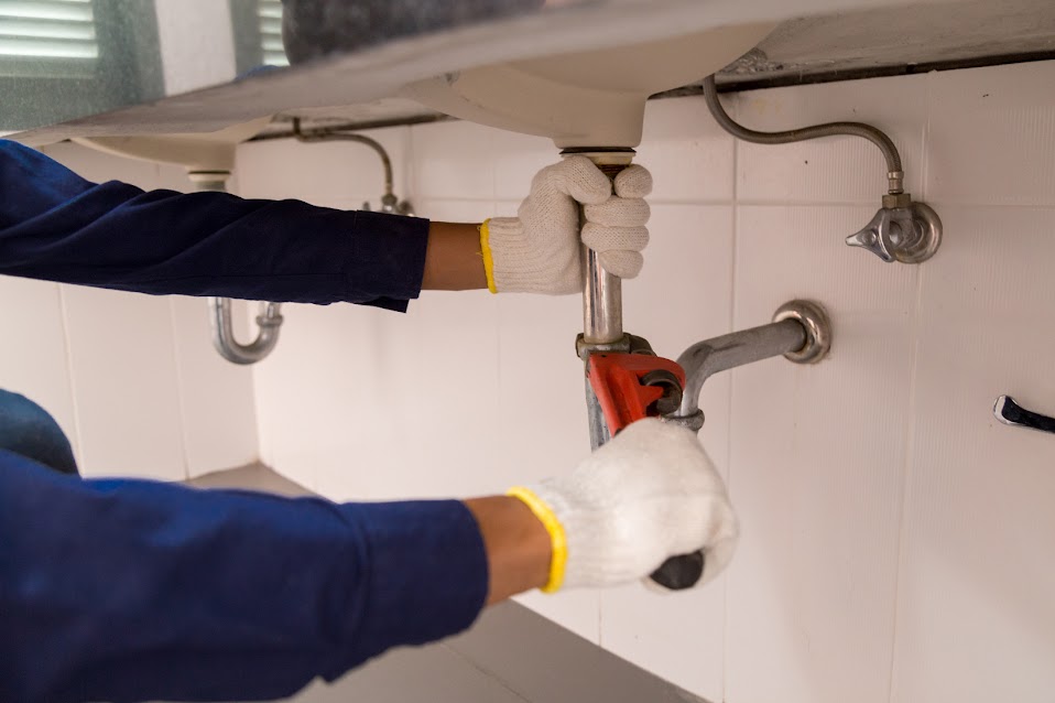 Economy_Rooter_'s tweet photo. Experiencing plumbing problems? We want to know about it so we can fix it! Contact Economy Rooter today! https://t.co/scgfz67IMC #Plumber #DrainSnake #LineSnaking #DrainRepair #DrainReplacement #DrainCleaning https://t.co/YNLlmeR3YN