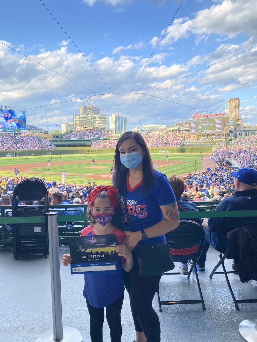 CXMBrittany's tweet photo. Happy Opening Day! #ChicagoCubs https://t.co/oEQhcdVifQ