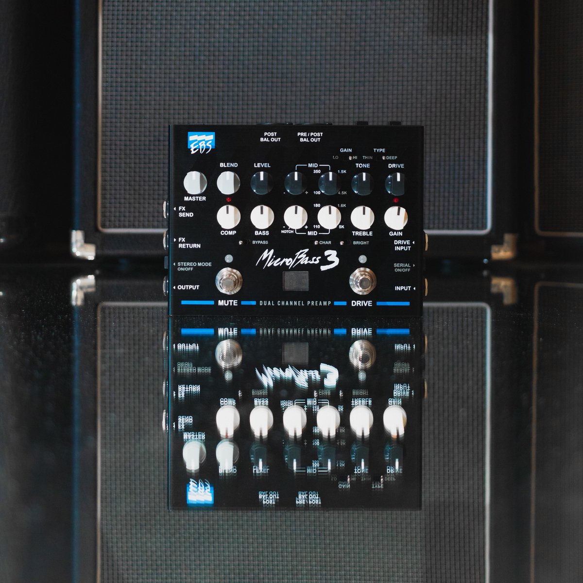 The ultimate toolbox for your pedal board right here yo @ebssweden s Microbass 3 👌

#basspedal #bassplayer #preamp #bassist #bassguitar #microbass3