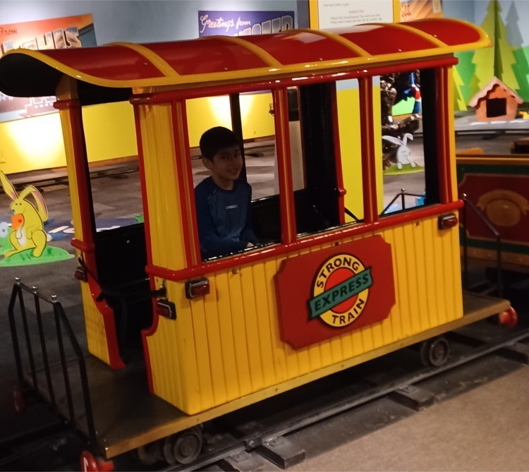 LaureltonPardee's tweet photo. We are having a blast! #LPpride https://t.co/TT6oWZfMze